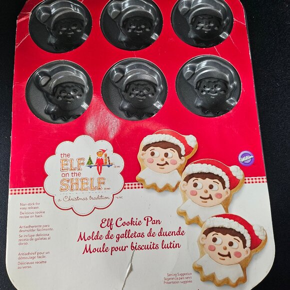 Wilton Elf On The Shelf Non-Stick Cookie Pan 12 Cavities For Christmas Cookies - Picture 8 of 8